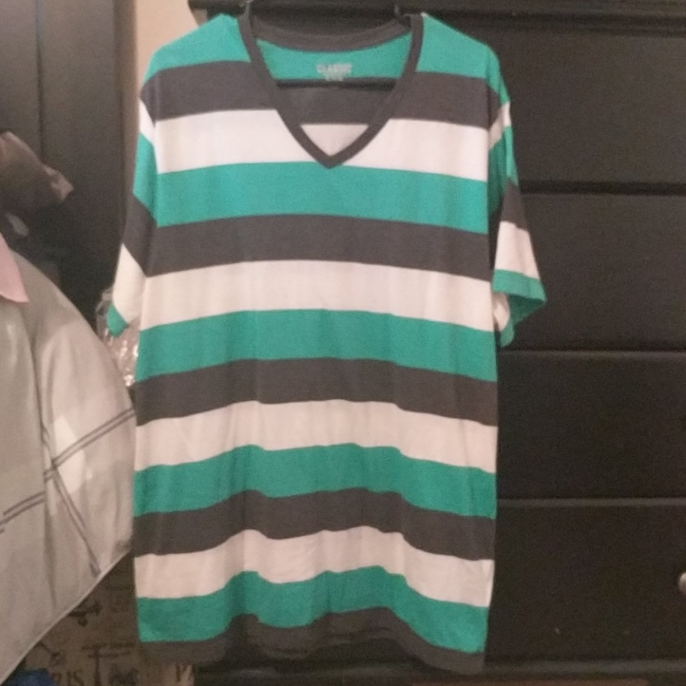 Old navy t-shirt